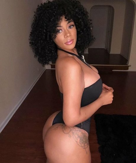 Strella Katt onlyfans leaked naked