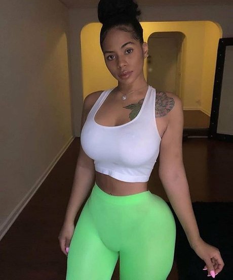 Strella Katt onlyfans porn leaked