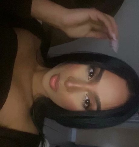 Omaima Benamre onlyfans model