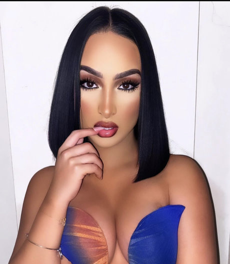 Omaima Benamre onlyfans x