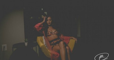 Lil Asian Princess only fans sex