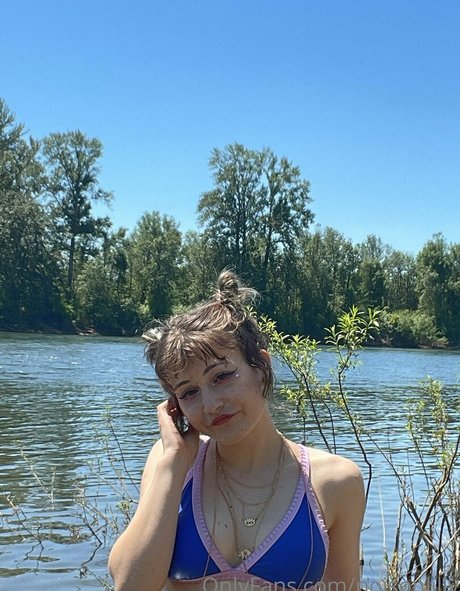 poisonlilly only fans porn