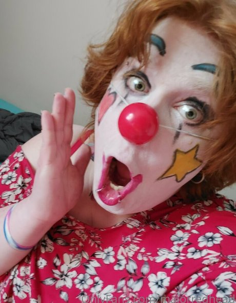 majorredhead onlyfans striptease