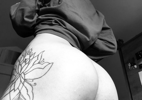 eshea onlyfans boobs