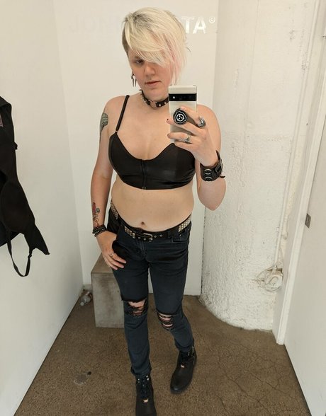 Demongirlcock onlyfans.