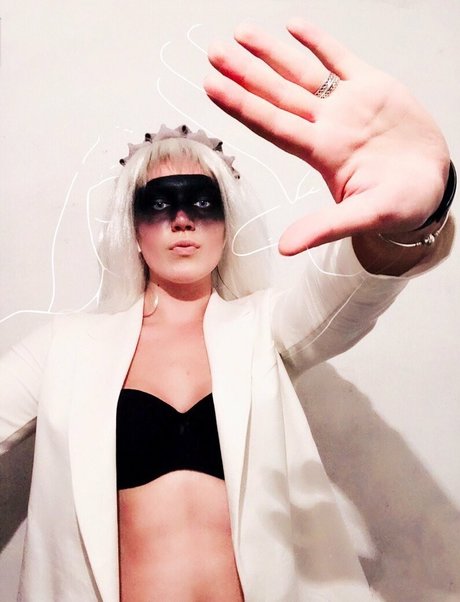 bella sun_ onlyfans exposed