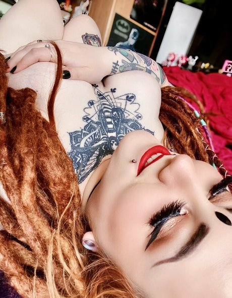lollydreadfulfree nude onlyfans leaked