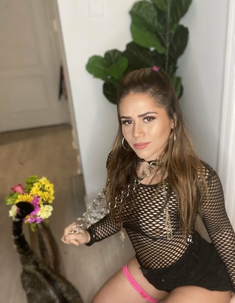 playgirlcarli18 Profile pic