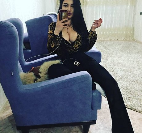 Asa Lochka onlyfans strip