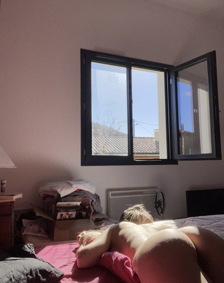 Blonde Douce nude leaks onlyfans