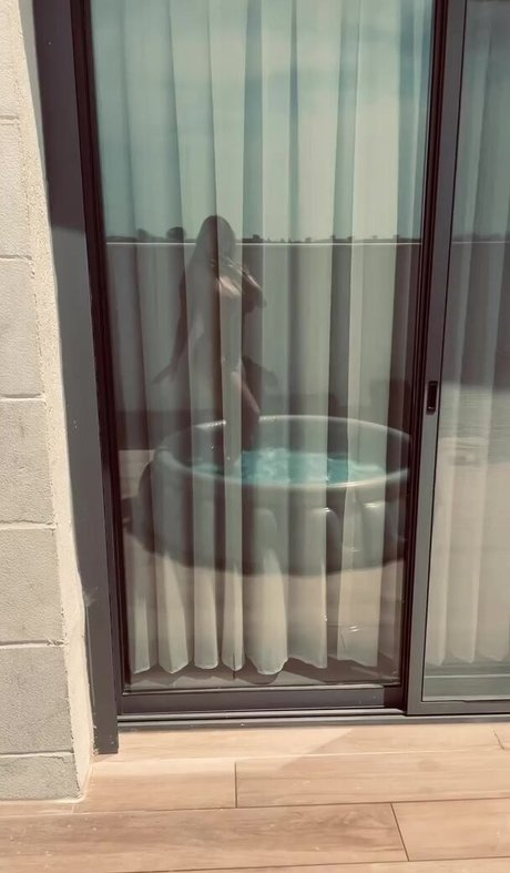 Evelin Aizenberg onlyfans leaked.