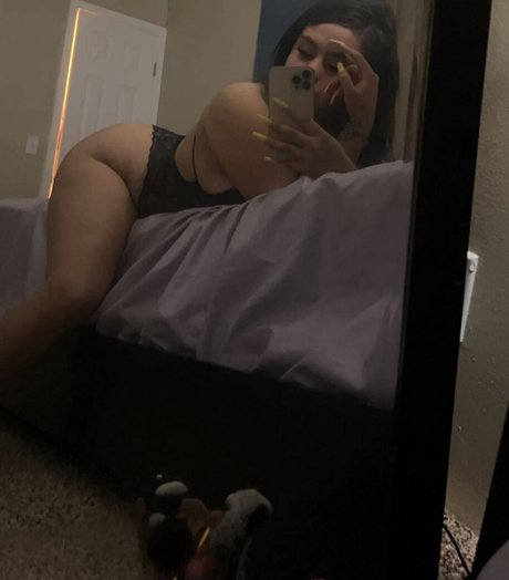 Carolina Corrales onlyfans strip tease