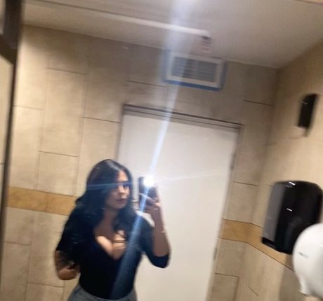 Carolina Corrales en onlyfans