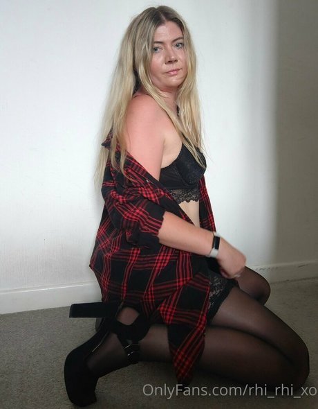 rhi rhi xo onlyfans leaked dirtyship