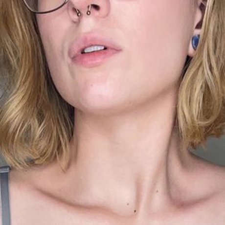 LilMisssIris naked onlyfans pics