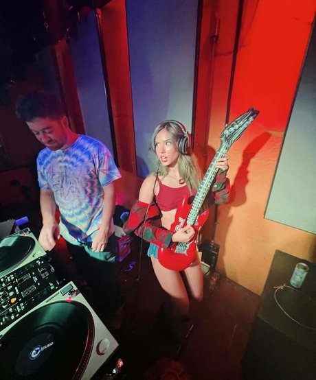 Julia Katelyn Ernst onlyfans nude leak