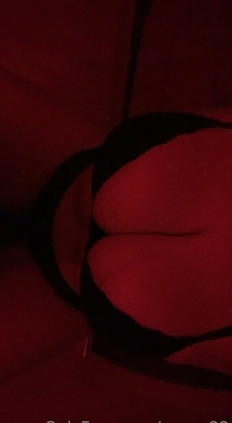 zarra 22 sex tape onlyfans