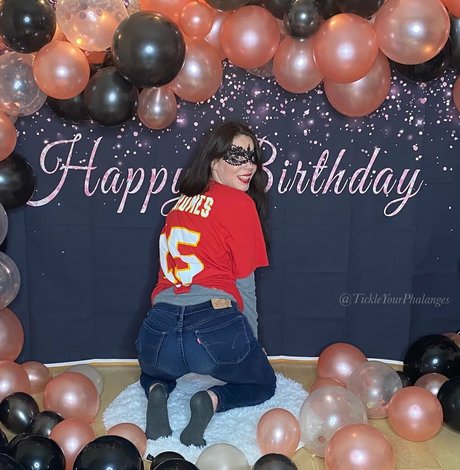 goddess tickle onlyfans pic