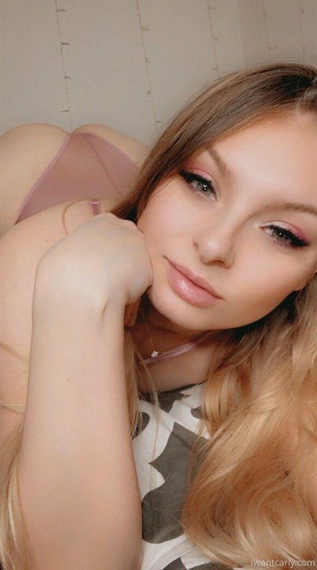 carlyraeofficial onlyfans porn leaked