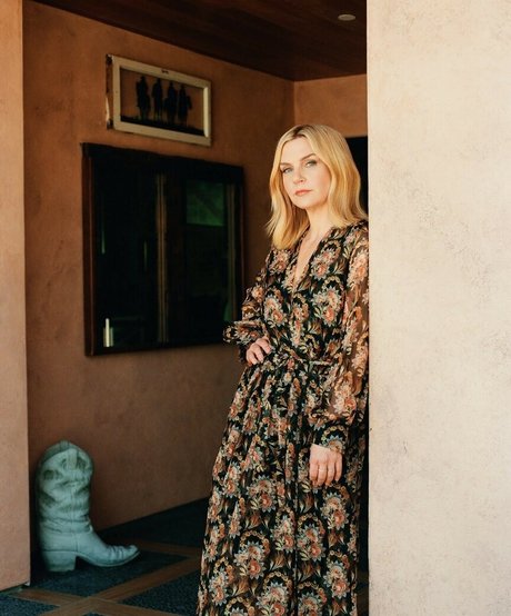 Rhea Seehorn Profile pic