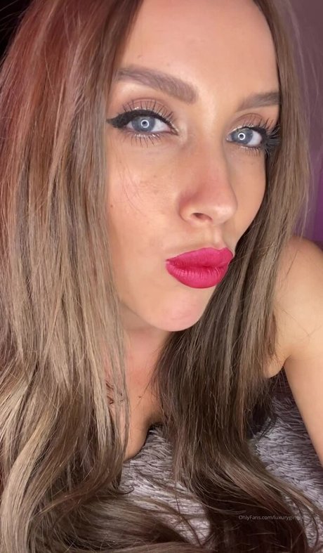 Kristina Sweet onlyfans strip