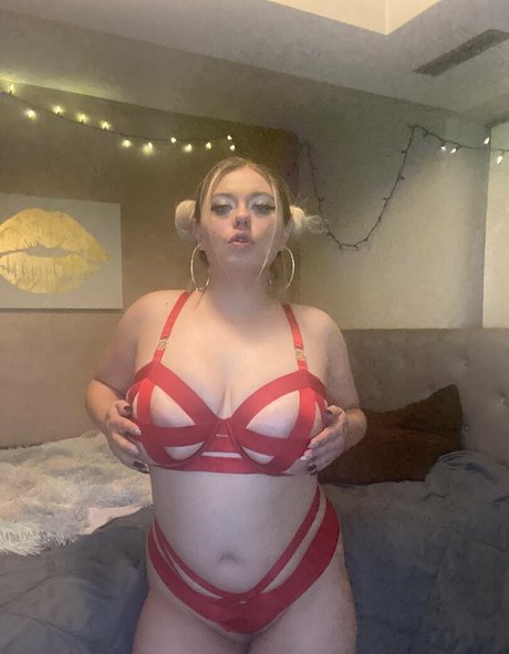 britanybomber onlyfans boobs