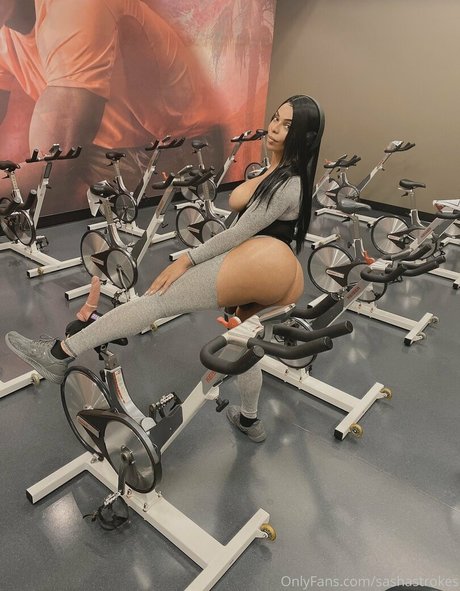 sashastrokes onlyfans pics nude