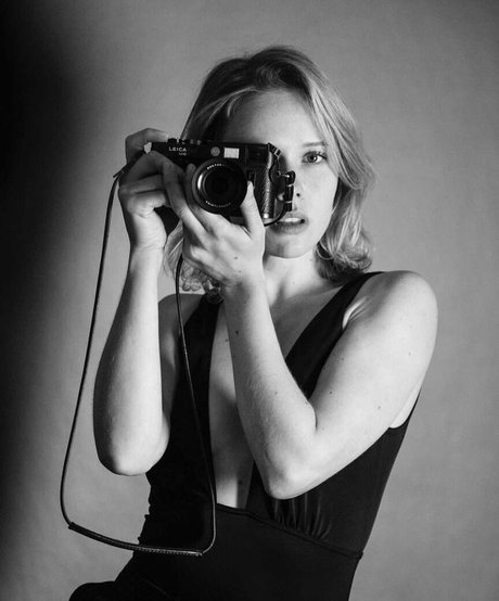 Amelia Eve onlyfans content type