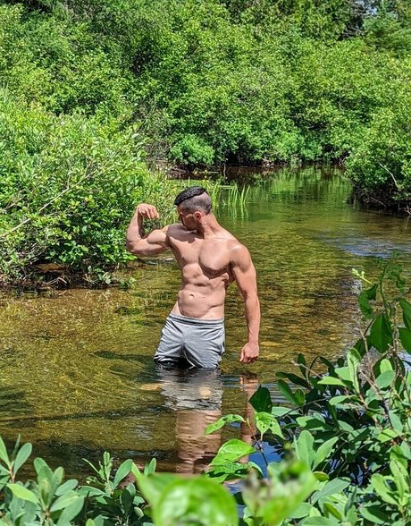 ylissaprettymanfree onlyfans nude