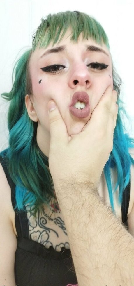 wonderlandkueen onlyfans sextape leak