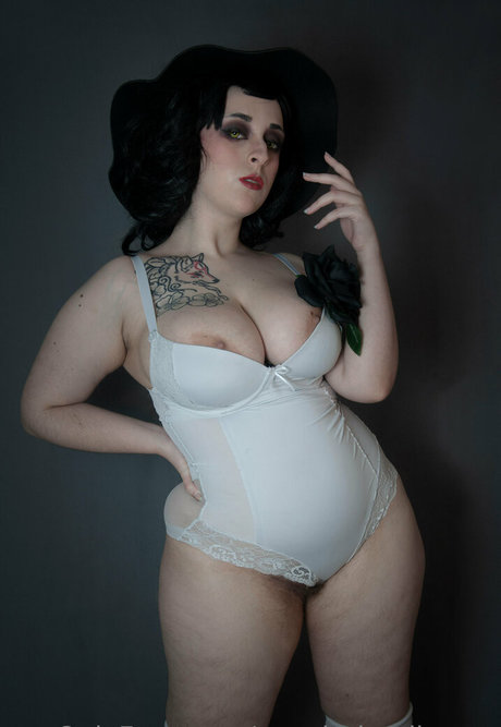 wonderlandkueen naked onlyfans