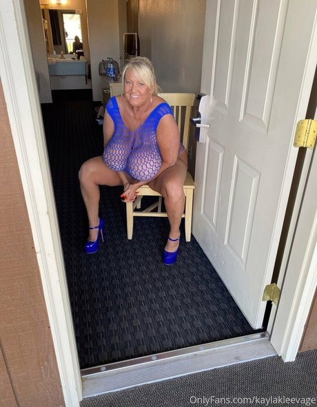 kaylakleevage onlyfans star