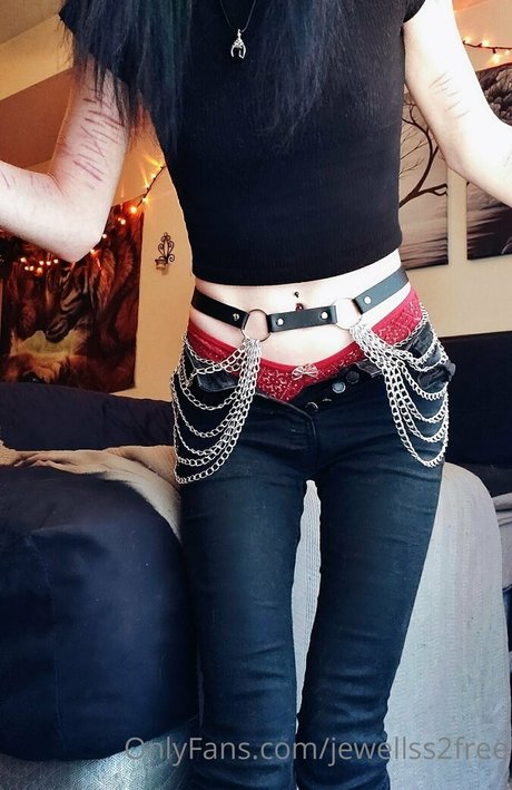 jewellss2free onlyfans posts