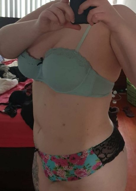 chubby little kitty onlyfans leaked pictures