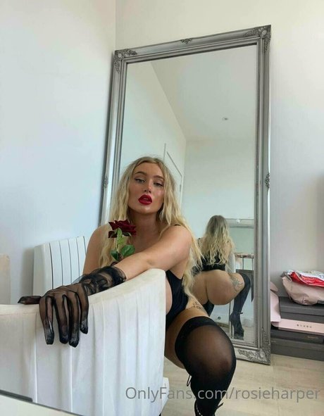 rosieharper naked onlyfans pics