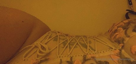 yourfavbustybrat leaked onlyfans nudes