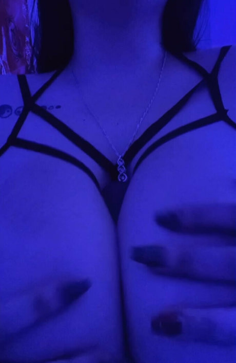 yourfavbustybrat leaked nude onlyfans