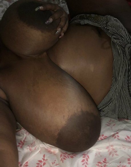 famousstarkmarie topless onlyfans