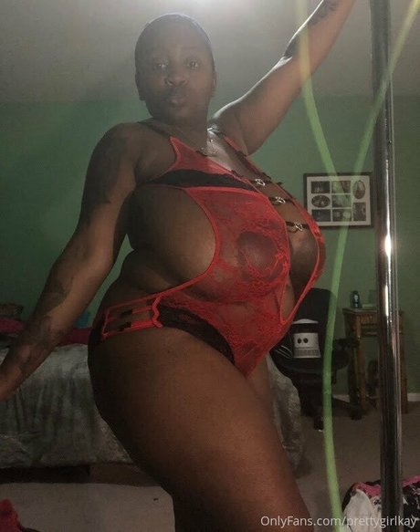 famousstarkmarie onlyfans leaked tits