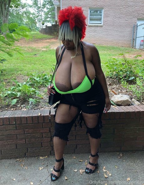 famousstarkmarie onlyfans content type