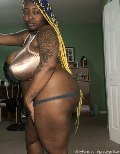 famousstarkmarie onlyfans naked