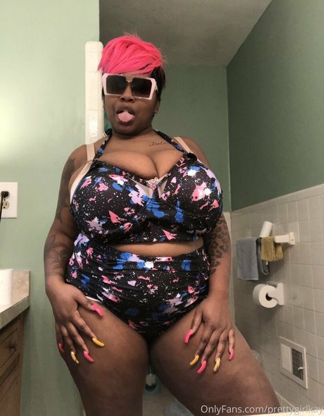 famousstarkmarie naked on onlyfans