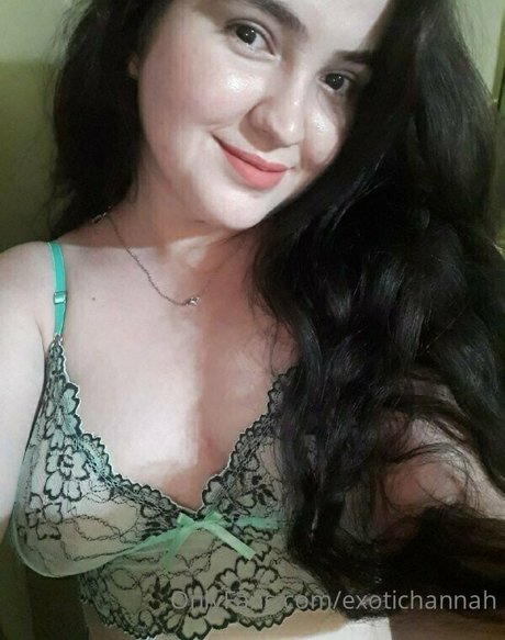 exotichannah tits onlyfans