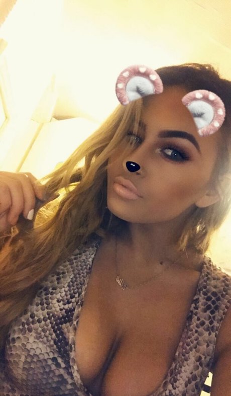 Ellie Lofthouse onlyfans porno