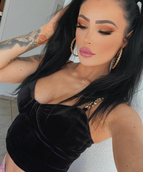 Selina Fox tits onlyfans