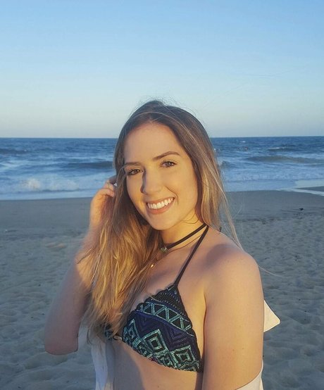 Larissa Darhuber onlyfans nudes leaks