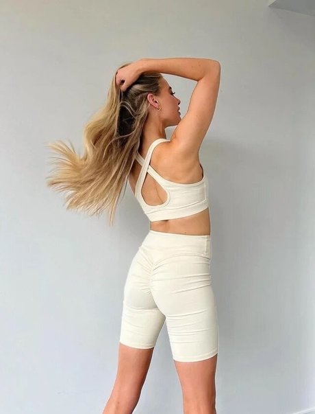 April Rose Pengilly onlyfans sex leaked