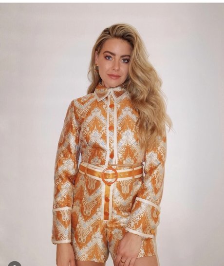 April Rose Pengilly only fans