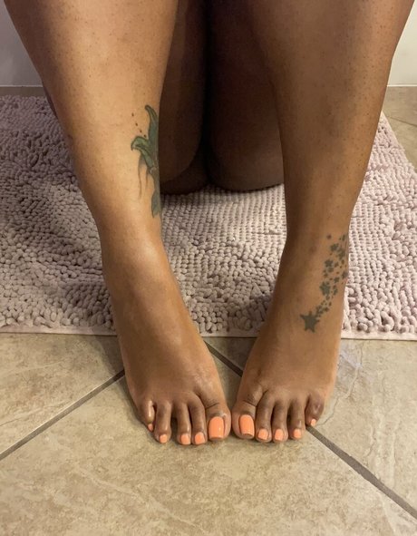 thetoekitten onlyfans model photo