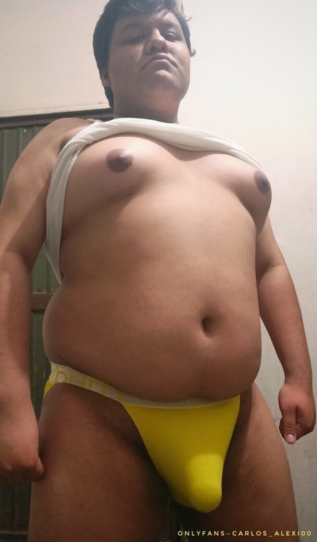 carlosalexi1007 onlyfans model photos